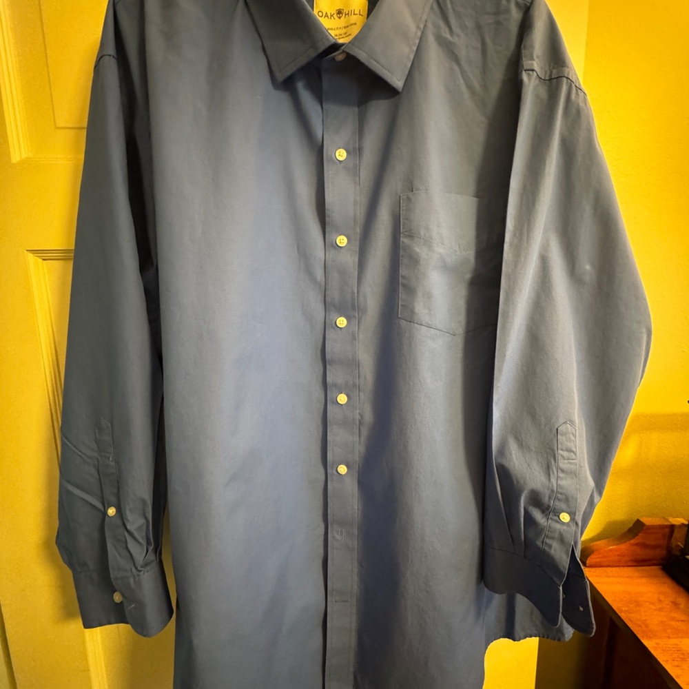 Oak hill Dress Shirt - Great Condition